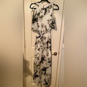 Calvin Klein black/white floral print cold shoulder maxi dress size 4
